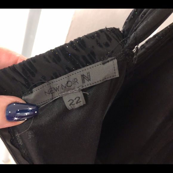 Black lace, glitter dress - Picture 4 of 4